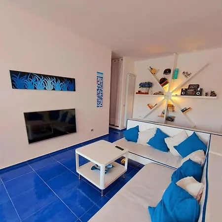 Appartamento Sehr Moderne Mit Mediterranem Flair Und Hangematten Im Garten *