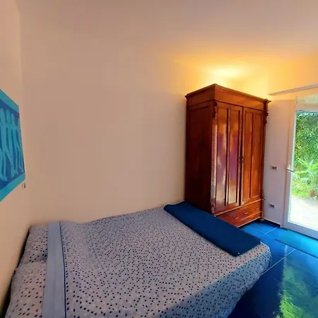 Apartment Sehr Moderne Mit Mediterranem Flair Und Hangematten Im Garten